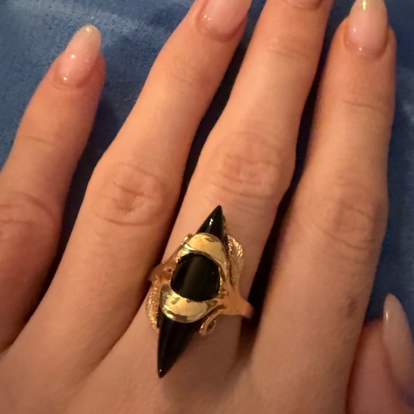 Vintage Solid 14k Yellow Gold 
Marquise Black Onyx Ring 5.4 Grams Size 6 1/2. - Picture 3 of 6